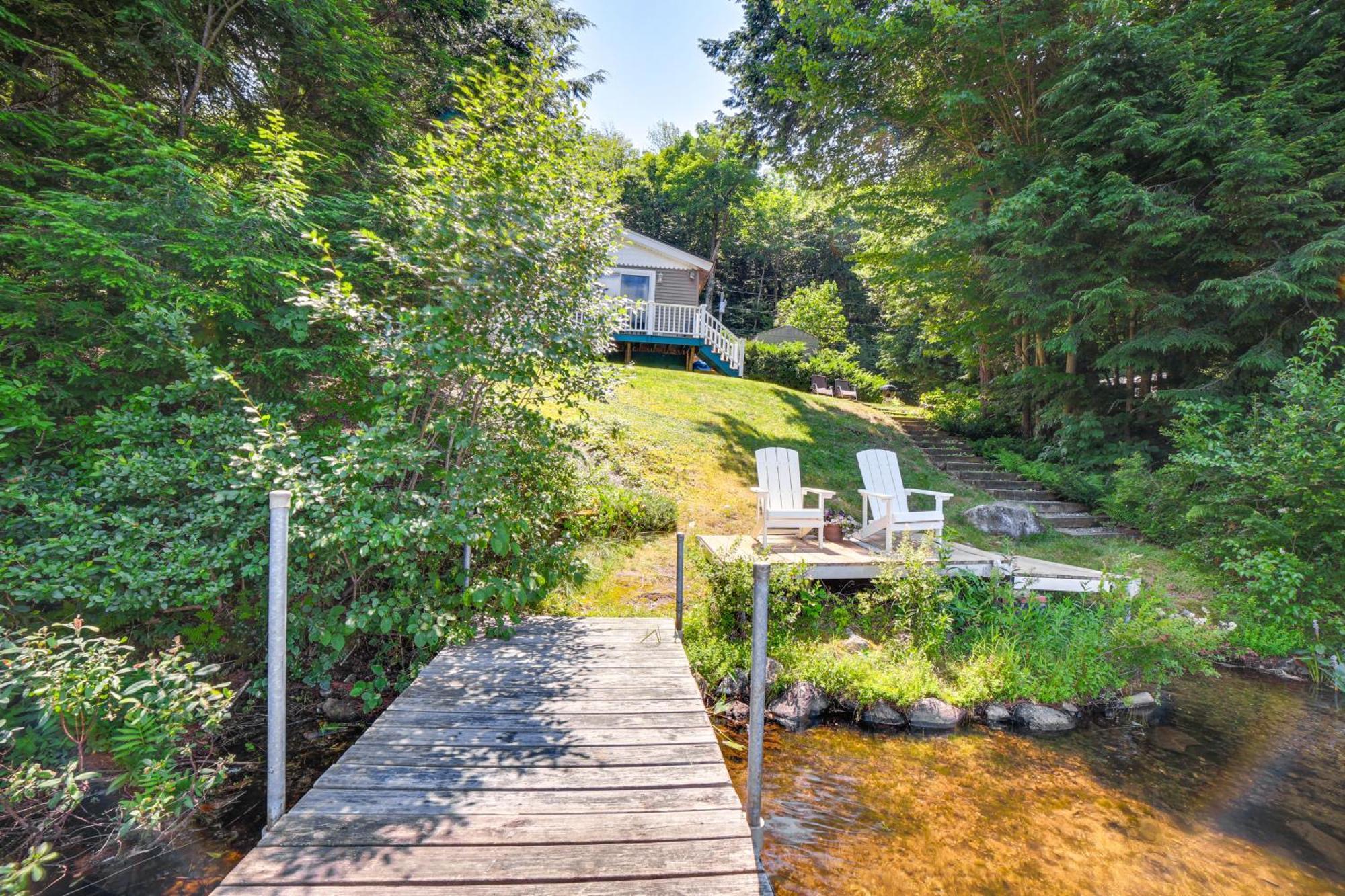 Breathtaking Newbury Cottage With Deck On Chalk Pond Dış mekan fotoğraf